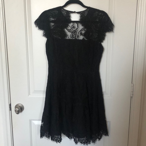 BB Dakota black lace open back dress! - Picture 3 of 3